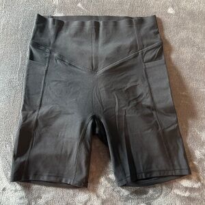 Halara SoCinched UltraSculpt Biker Shorts- Black - M